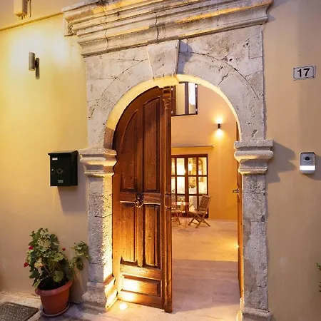 Villa Byblos Walking Distance To Everything With Private Pool & Bbq