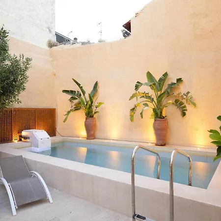 Villa Byblos Walking Distance To Everything W/heated Pool & Bbq Rethimno