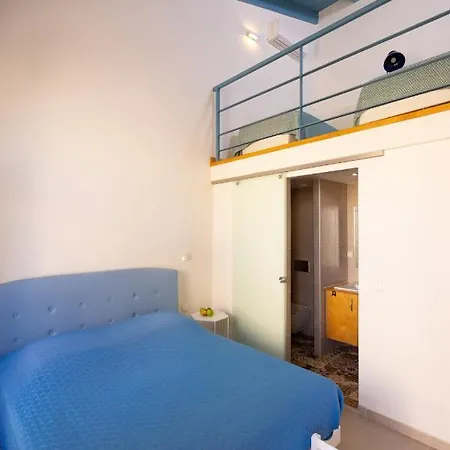 Villa Byblos Walking Distance To Everything With Private Pool & Bbq