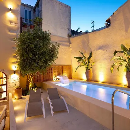 Villa Byblos Walking Distance To Everything With Private Pool & Bbq Rethymno