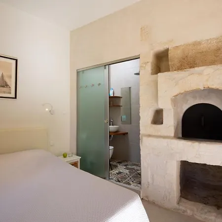 Byblos Walking Distance To Everything With Private Pool & Bbq Villa