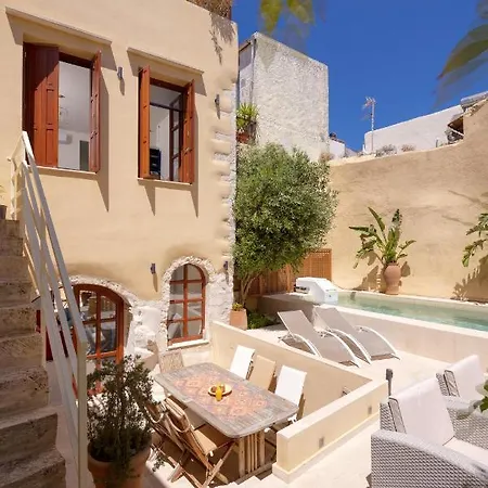 Byblos Walking Distance To Everything W/heated Pool & Bbq Villa *