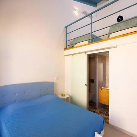 Villa Byblos Walking Distance To Everything With Private Pool & Bbq