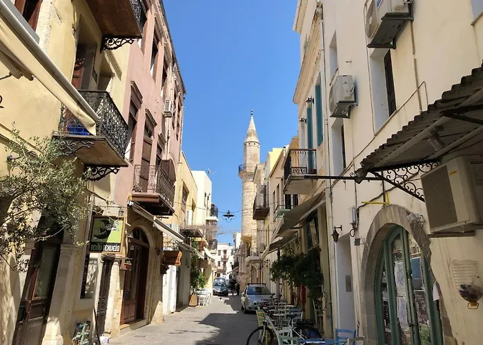 Willa Byblos Walking Distance To Everything With Private Pool & Bbq *