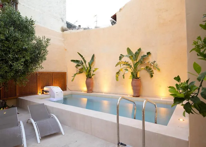 Willa Byblos Walking Distance To Everything With Private Pool & Bbq Retimno