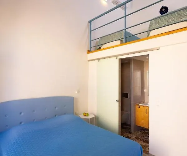 Willa Byblos Walking Distance To Everything With Private Pool & Bbq