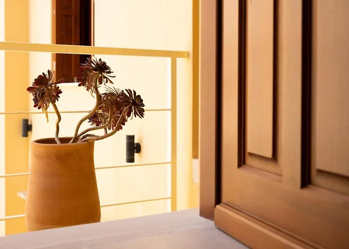 Willa Byblos Walking Distance To Everything With Private Pool & Bbq