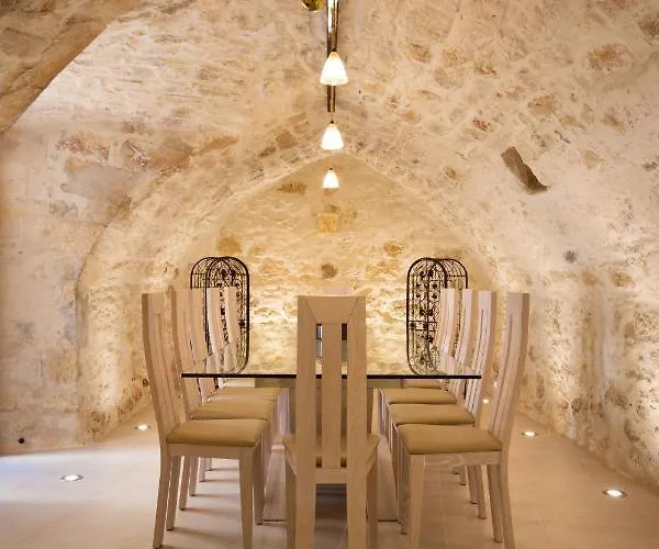 Byblos Walking Distance To Everything With Private Pool & Bbq *