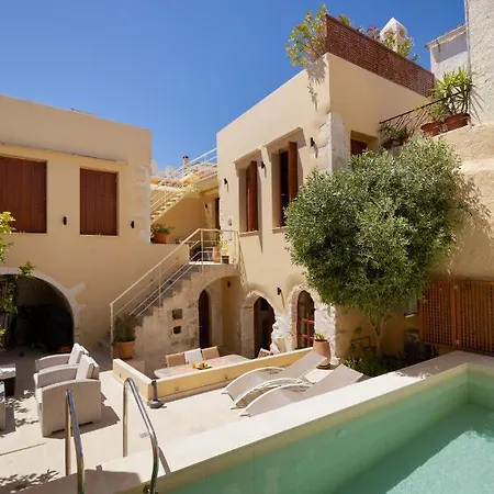 Villa Byblos Walking Distance To Everything W/heated Pool & Bbq Rethymno